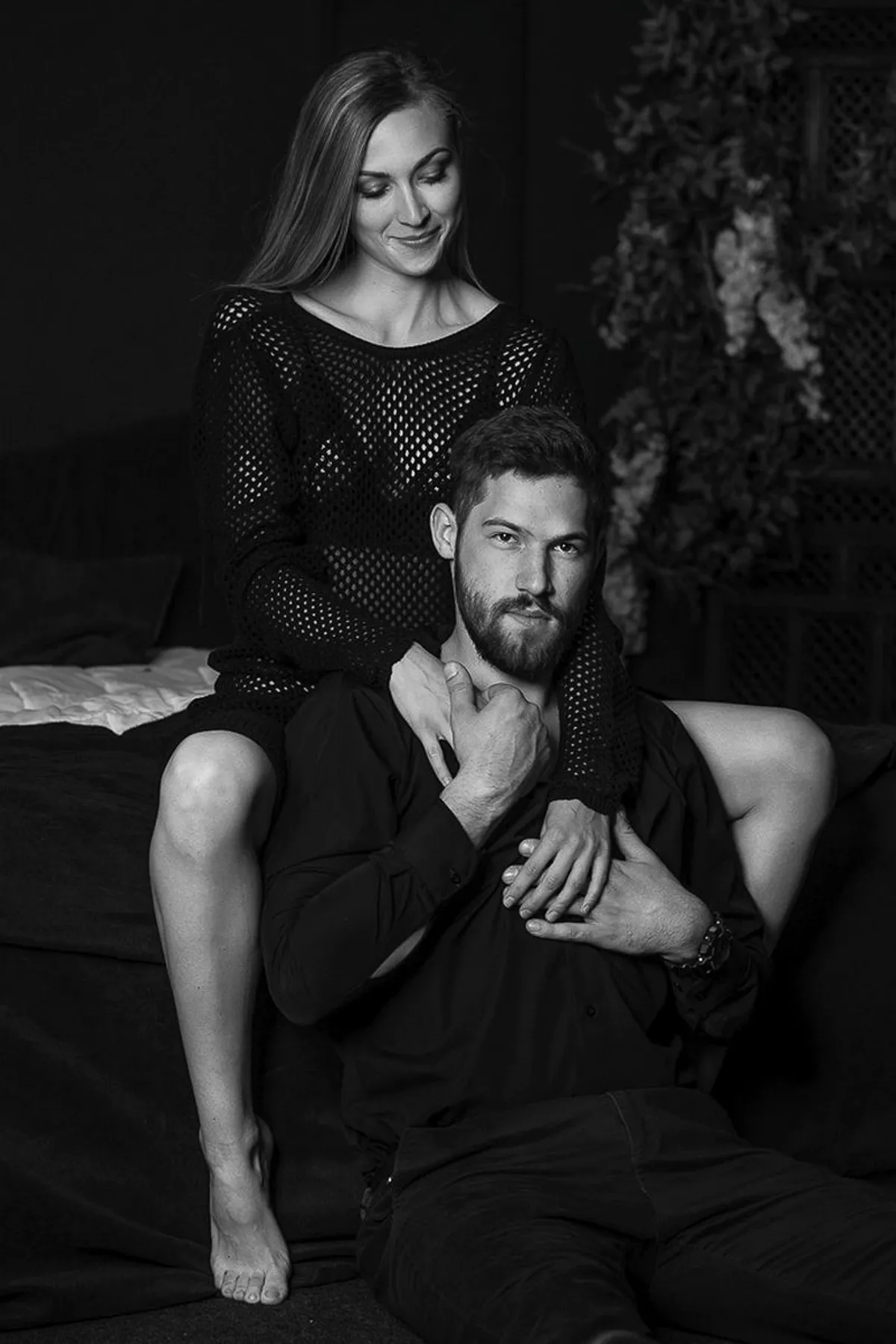 Czułość zaklęta w spojrzeniach, gdzie każda chwila staje się wiecznością pełną miłości i bliskości